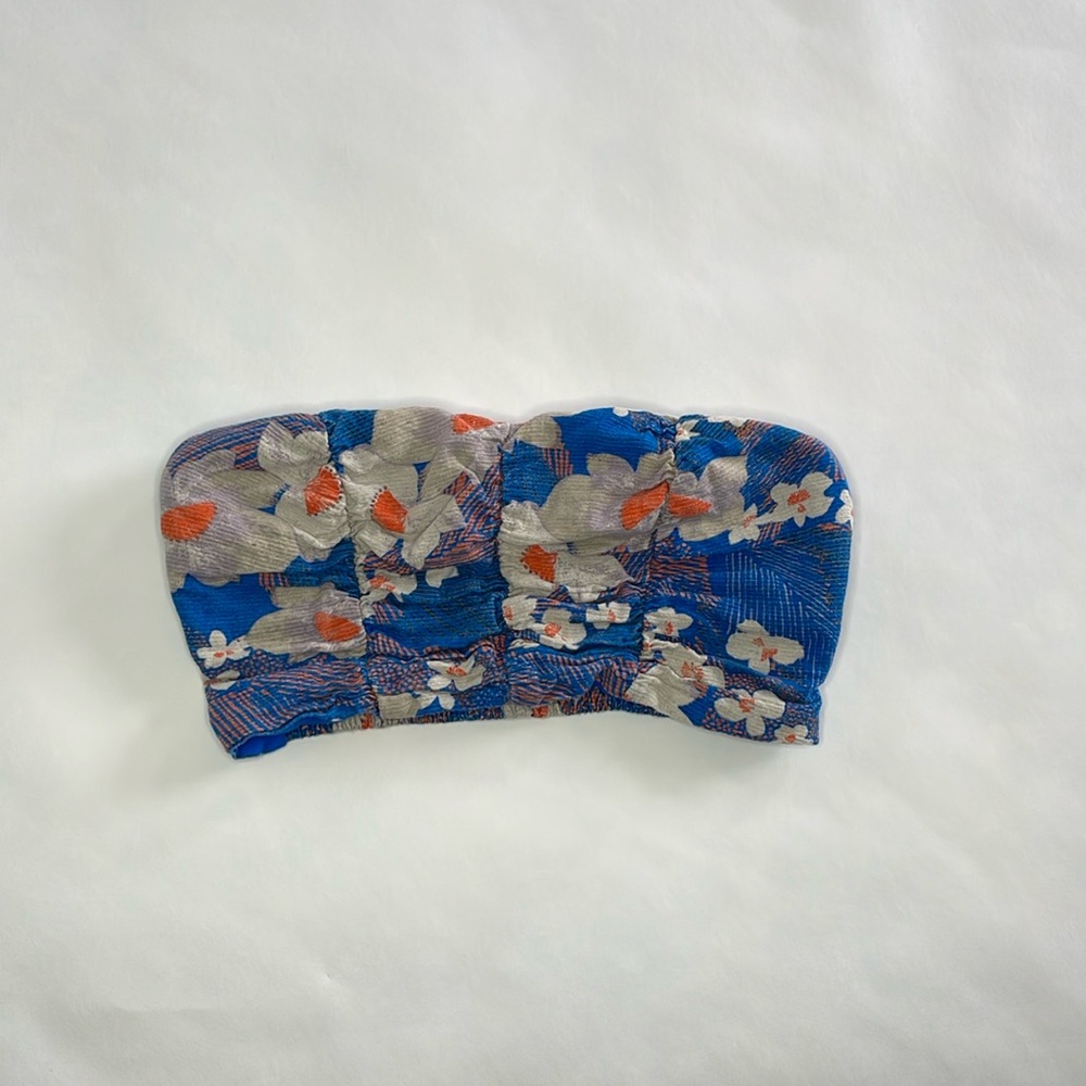 Urban Outfitters Women's Blue Floral Crop Top Size XS Pre-Loved